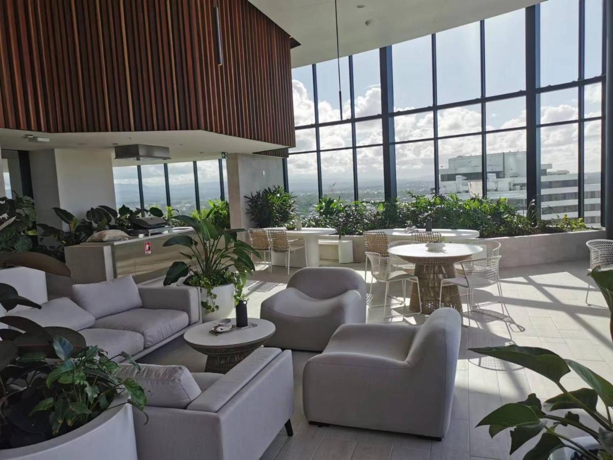 2 Bedroom Luxurious Family Apartment Next To Pacific Fair - Broadbeach Gold Coast Gc22 Ngoại thất bức ảnh