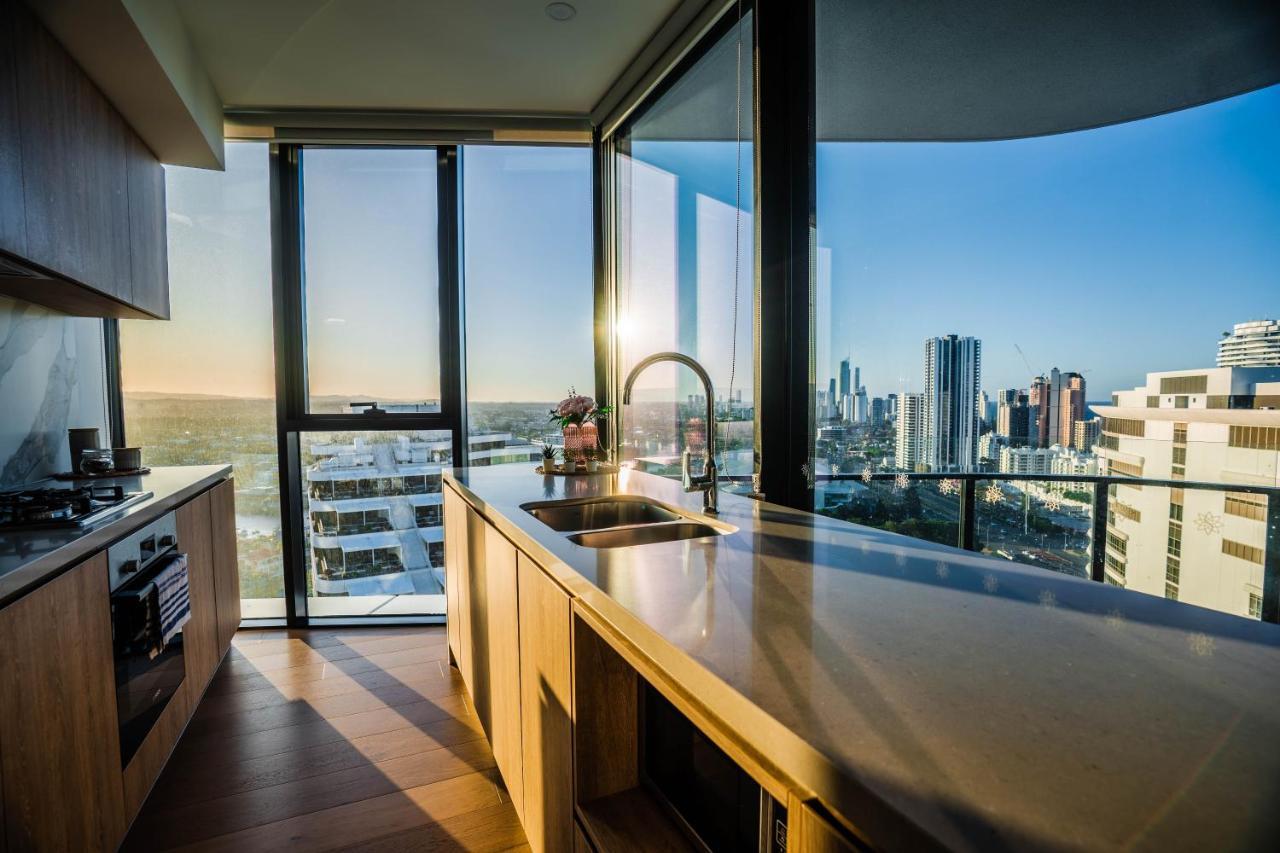 2 Bedroom Luxurious Family Apartment Next To Pacific Fair - Broadbeach Gold Coast Gc22 Ngoại thất bức ảnh
