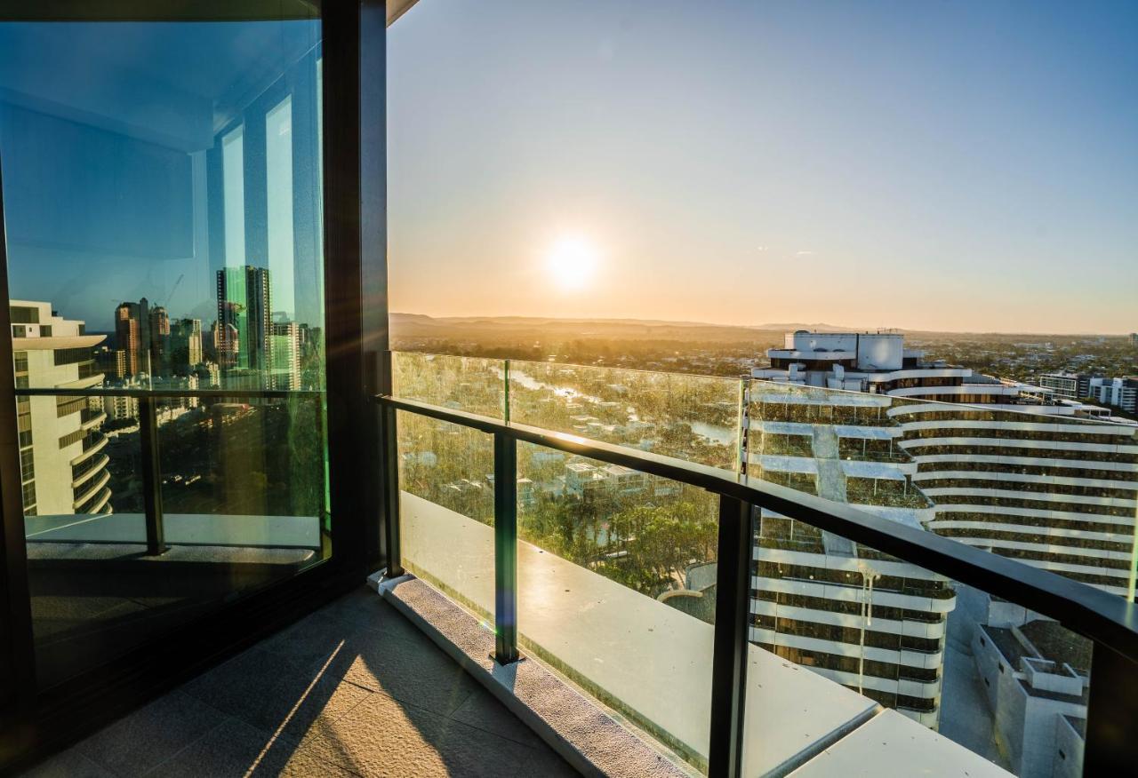 2 Bedroom Luxurious Family Apartment Next To Pacific Fair - Broadbeach Gold Coast Gc22 Ngoại thất bức ảnh