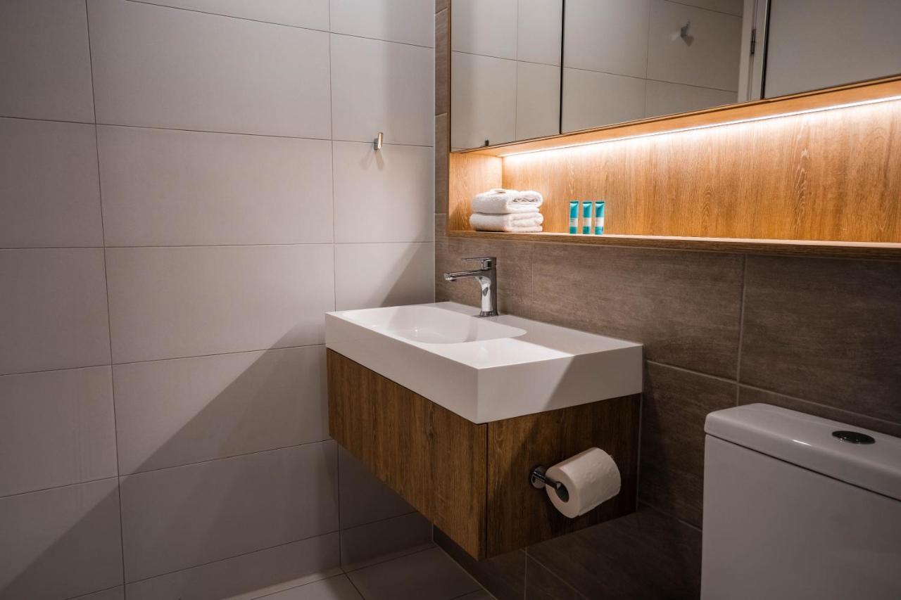 2 Bedroom Luxurious Family Apartment Next To Pacific Fair - Broadbeach Gold Coast Gc22 Ngoại thất bức ảnh